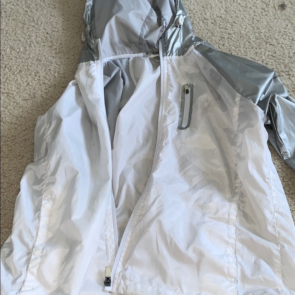 windbreaker